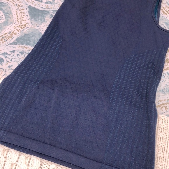 Athleta small top - Picture 5 of 6